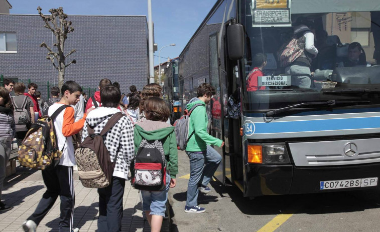 Los autobuses escolares en Galicia podrán llevar también otros viajeros en el rural