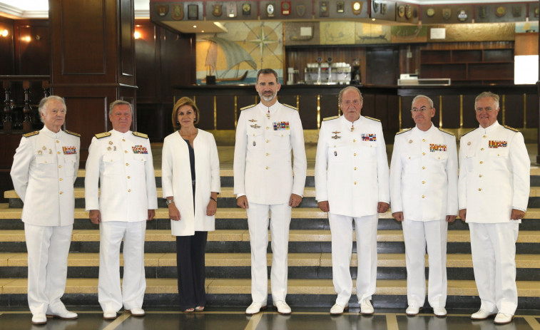Felipe VI y el Rey emérito presiden el 300 aniversario de la Escuela Naval en Marín