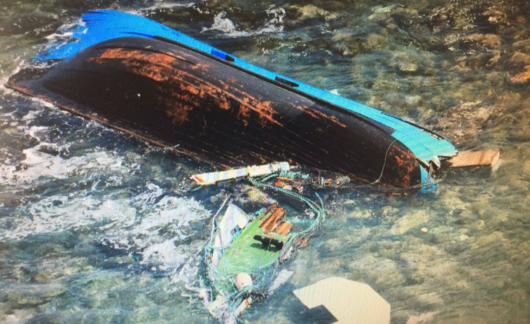 ​Rescatan a los cuatro tripulantes de un pesquero guardés hundido en la Ría de Vigo