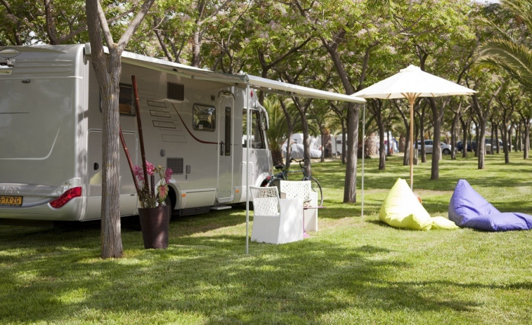 Los campings ganan popularidad frente al turismo rural, que desciende