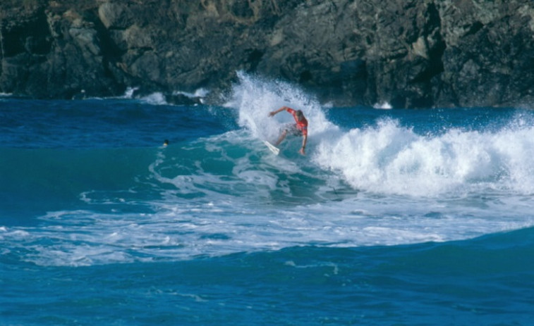 Un surfista madrileño muere en la playa de Pantín