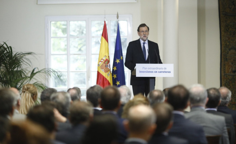 Rajoy anuncia obras millonarias en carreteras mientras bloquea el traspaso de la AP-9