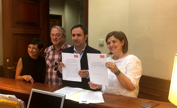 ​El PSOE pide la comisión del Alvia porque cambiaron las 