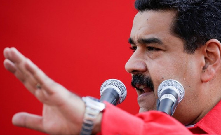 Maduro retrasa un día la toma de posesión del 