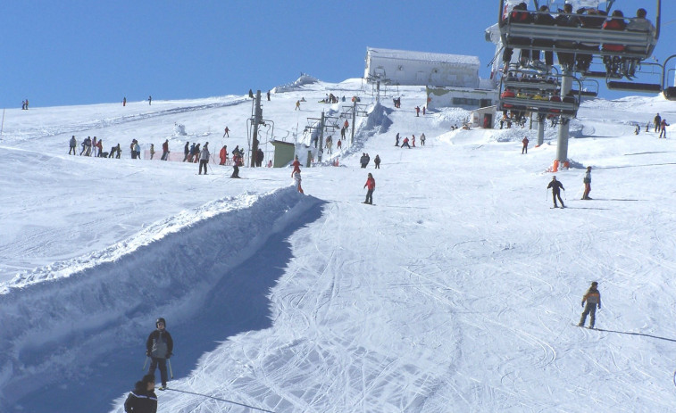 A ESTACIÓN DE MONTAÑA DE MANZANEDA ACOLLEU UN GRAN ALUVIÓN DE VISITANTES DURANTE TODA ESTA SEMANA