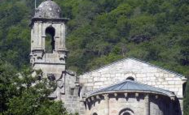 A Deputación da Coruña saca a contratación o servizo de transporte ao Mosteiro de Caaveiro para este ano