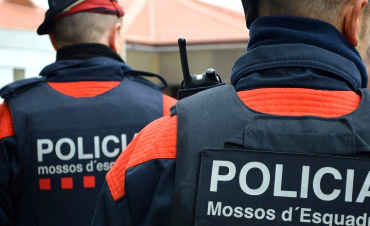 Los Mossos deberán precintar los colegios electorales e impedir que se monten las urnas