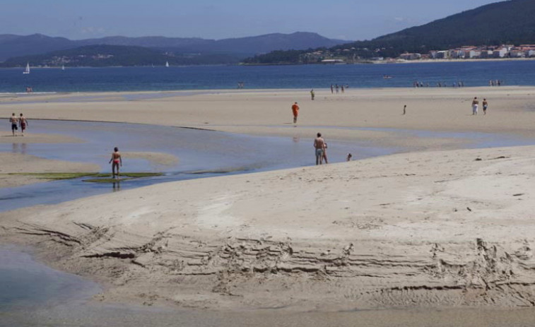 Encuentran a una mujer fallecida en una playa de Porto do Son a la que arrastró la marea