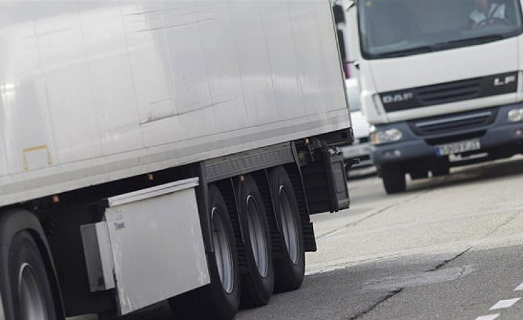 ​Xunta y Fomento estudian bonificar los peajes de los camiones en las autopistas