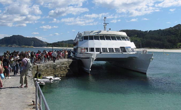 Navieras piden poder llevar turistas a Cíes todo el año