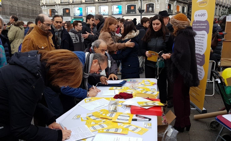 Gloria Lago emprende otra cruzada por el castellano en las aulas