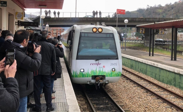 El primer tren de gas natural licuado comienza a funcionar en pruebas