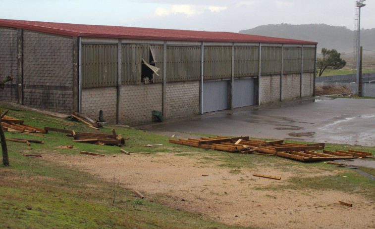 El colegio Noalla-Telleiro de Sanxenxo abre de nuevo tras sufrir un tornado