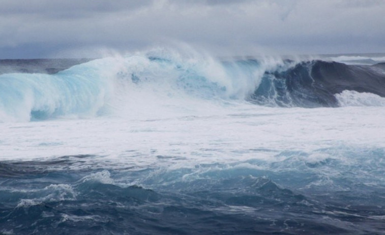 Los pesqueros gallegos permanecen amarrados en puerto por culpa del temporal