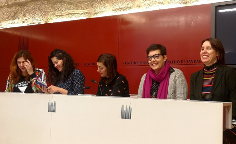 ​Las concejalas de Compostela Aberta dan su apoyo a la huelga feminista