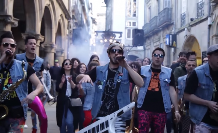 Las calles de Compostela son el escenario del nuevo videoclip de Mekánika Rolling Band