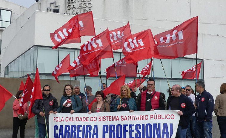 La CIG firma el documento de carrera profesional pactado con el Sergas