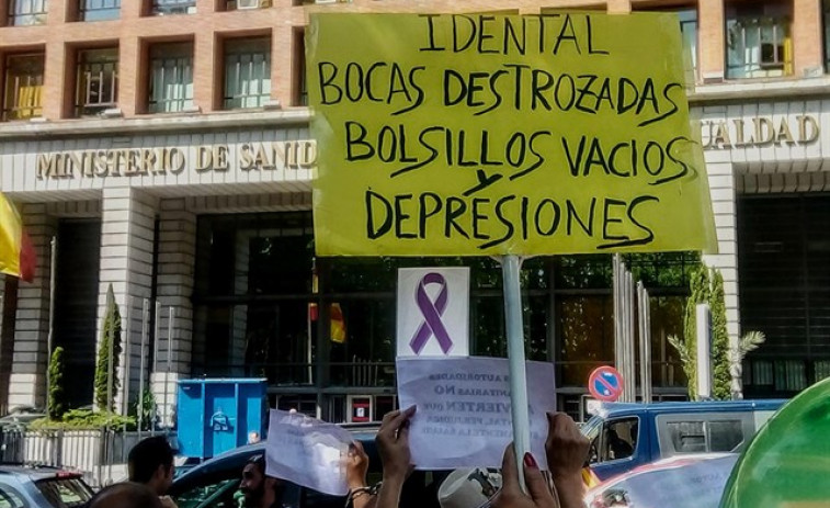 Odontólogos lamentan el rechazo de la Ley de Publicidad Sanitaria en Galicia