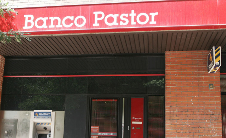 Santander cierra seis oficinas del Pastor en Galicia para evitar duplicidad de sucursales