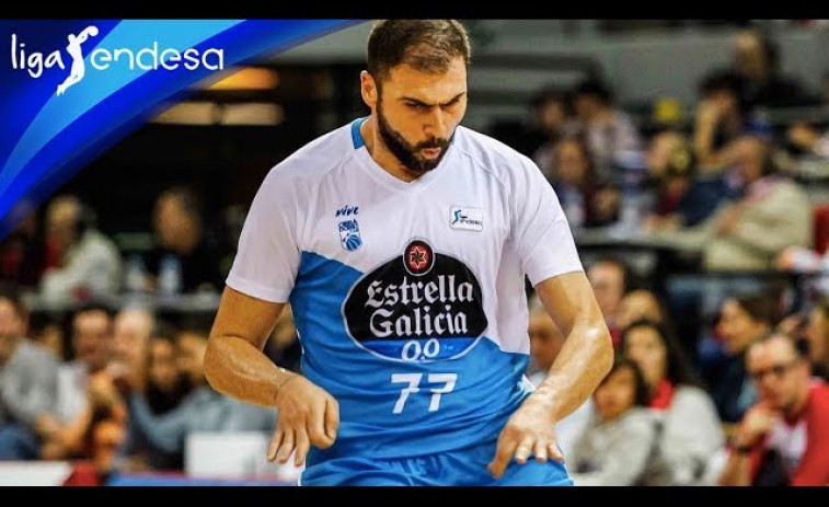 (VIDEO) ¡10 triples en un partido! Kostas Vasileiadis impone su ley