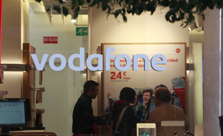 El ayuntamiento presenta un proyecto con Vodafone a pesar del ERE