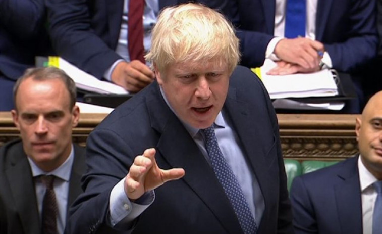 Johnson dice al juez que pedirá la prórroga del Brexit y a los medios que ya veremos