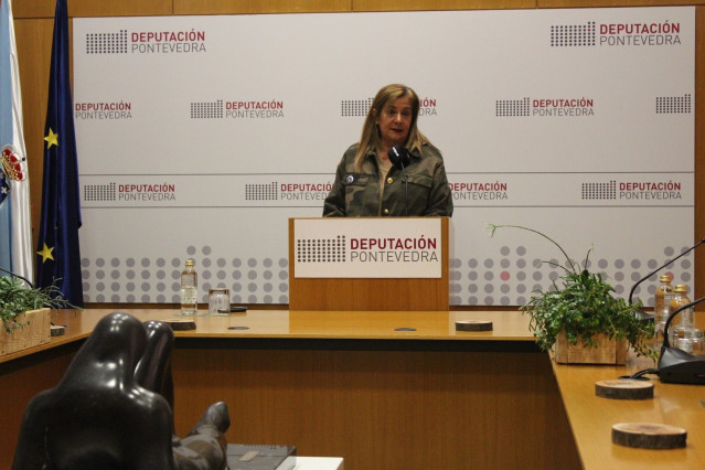 La presidenta de la Diputación de Pontevedra, Carmela Silva, en rueda de prensa.