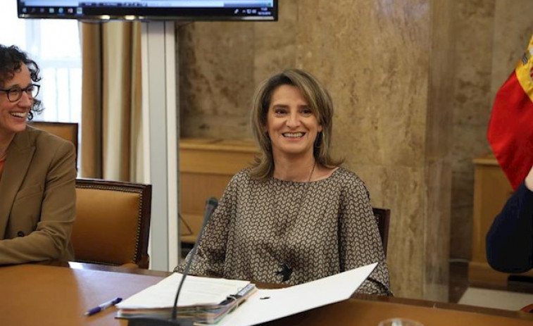 La candidatura del marido de Teresa Ribera para presidente de la CNMC pone al Gobierno ante su primera crisis