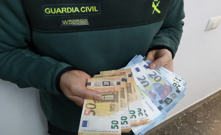 La Guardia Civil investiga la procedencia de 1.130 euros falsos de un vecino de Arbo