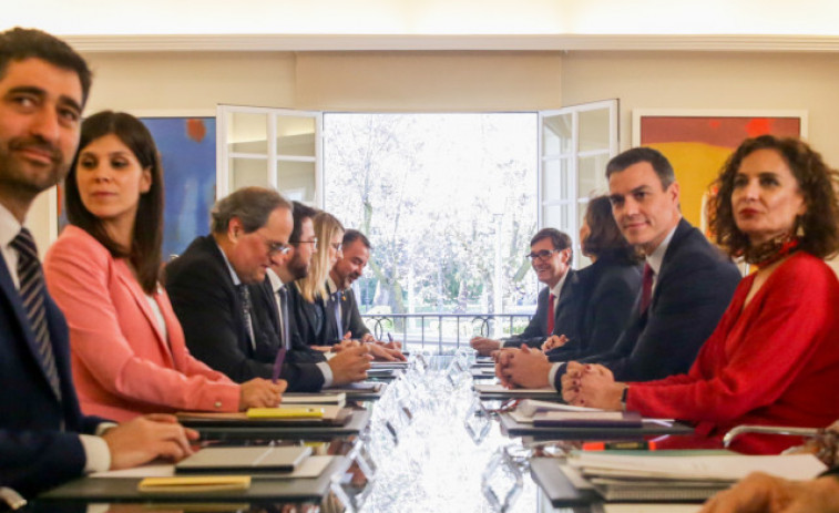 Tímidos avances en la mesa de diálogo entre Gobierno y Generalitat