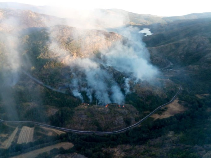 Incendio desde el aire en Pradomarisquedo en Viana en una imagen de BrifLaza en Twitter