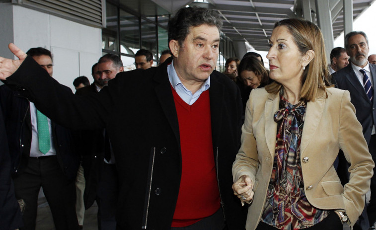 Ana Pastor e Miguel Anxo Fernández Lores, un encontro cargado de temas pendentes