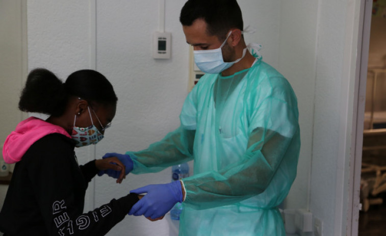 Chica de 12 años vence al coronavirus tras mes y medio en cuidados intensivos en Barcelona