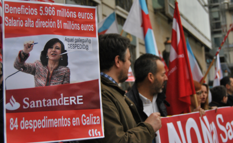 El ERE del Santander cerraría un tercio de las sucursales vaciando más aún el rural gallego, denuncian sindicatos