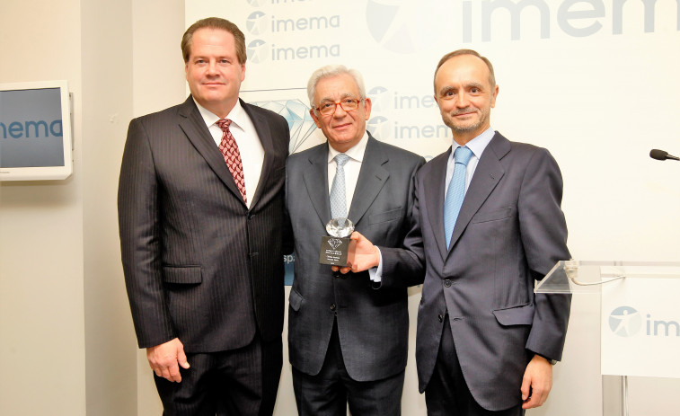 La ​Clínica IMEMA, dirigida por el gallego Dr. Eduardo López-Bran, ha sido acreditada para recibir el ARTAS Clinical Excellence