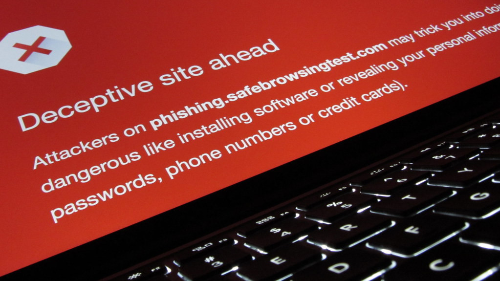 Ejemplo de una alerta por phishing en una foto de Chistiaan Colen (CC BY-SA 2.0) 