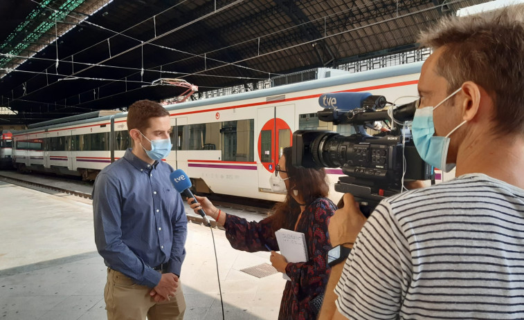 Renfe denuncia violación de los servicios mínimos de la huega y los maquinistas lo niegan