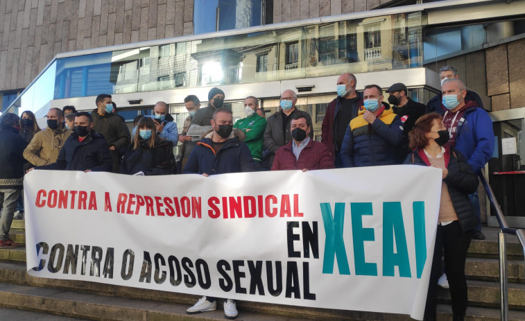 Trabajadores de Xeal, antgua Ferroatlántica, dan su apoyo a una compañera que denunció abuso sexual y laboral