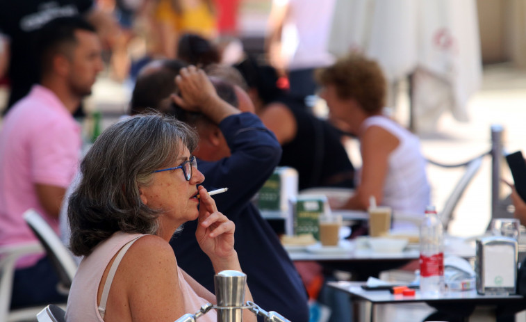 No se podrá fumar en ninguna terraza de España, según el nuevo borrador de una Ley estatal