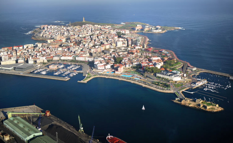Fallece una persona tras caer al mar en la zona del Náutico en A Coruña