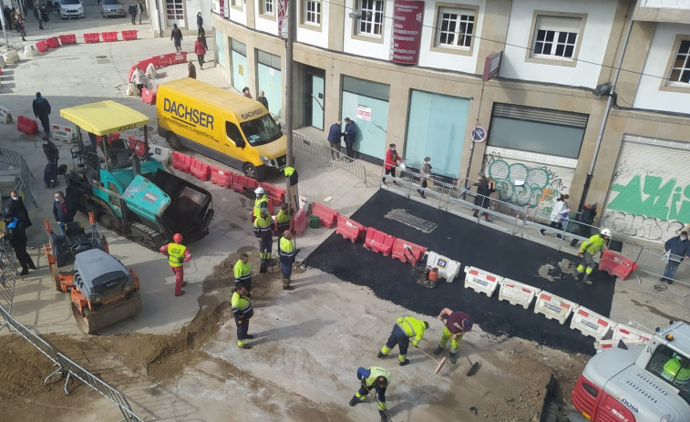 Santiago atrasa los bonos para comprar en San Pedro porque las obras de Concheiros siguen sin terminar