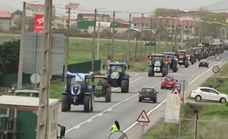 El paro del transporte pierde brío y llega la ansiada reunión entre el Ministerio y la Plataforma