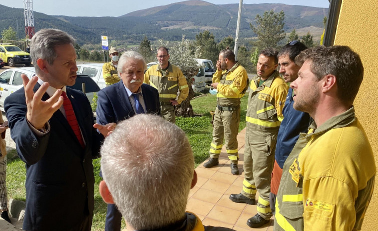 La base antincendios de la Brif de Laza recibe la promesa 3,8 millones para convertirla en una de las mejores de España