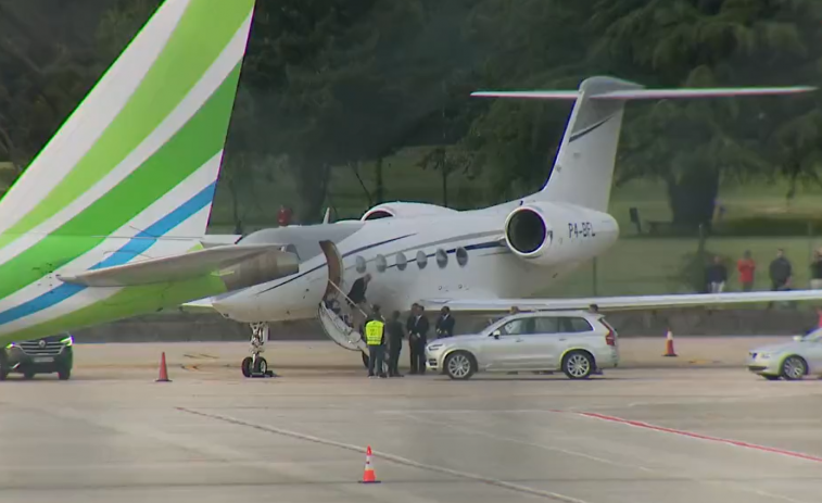 El rey Juan Carlos I ya está en Galicia tras aterrizar en Vigo después de dos años en Emiratos Árabes