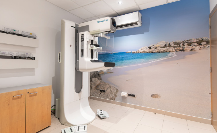Más precisión y menos incomodidad en las mamografías gracias a un nuevo aparato en el Hospital Quirónsalud A Coruña