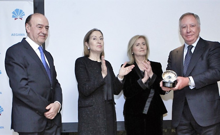 Clemente González Soler recibe el Premio Victoriano Reinoso de AEGAMA