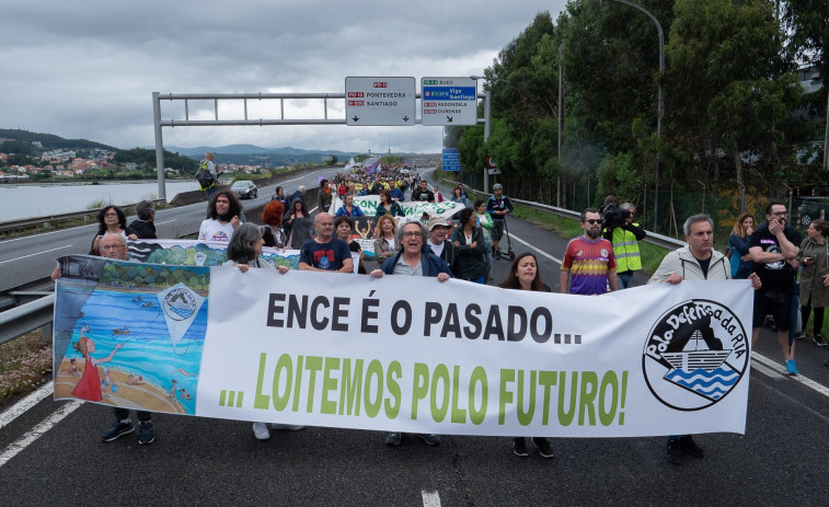 Manifestación multitudinaria en Pontevedra para 