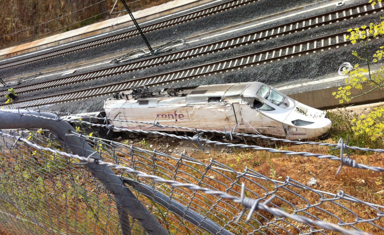 Santiago y A Coruña quedarán sin tren a Ourense y Madrid varias semanas para instalar nueva seguridad en la curva de Angrois