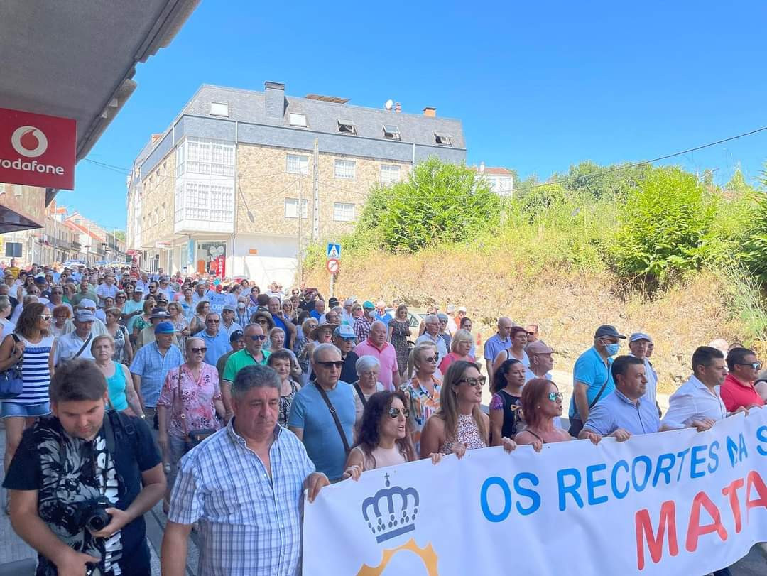 Manifestaciou0301n contra los recortes del SERGAS en Ponte Caldelas