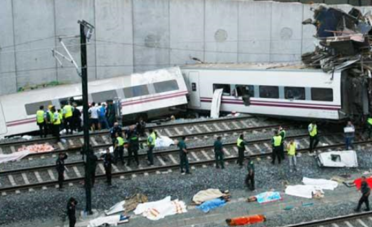 Vítimas de Angrois cren que dous dos peritos non son aptos para ditaminar sobre o risco da curva